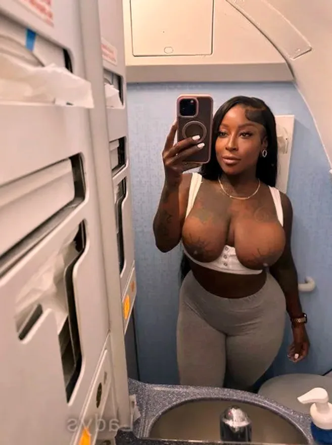 I’m available for both incall and outcal