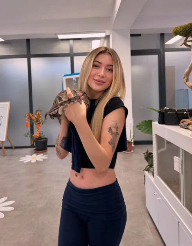 Lisamola