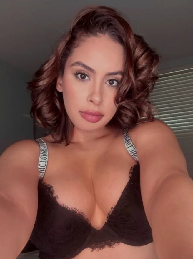 Julia Belle