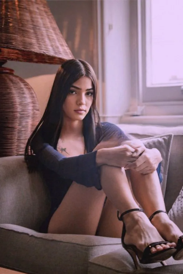 Bella