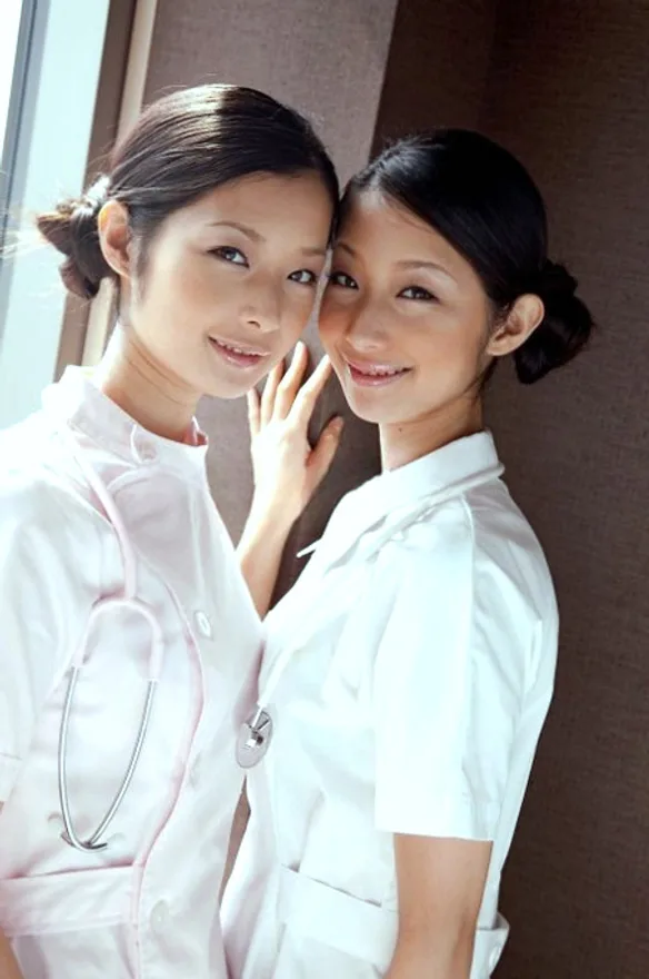 Ariko & Yui "duo With Girl"